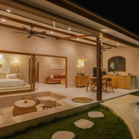Gili Boho Villas - Aesthetic Private Pool Villas Гілі-Траванган Екстер'єр фото