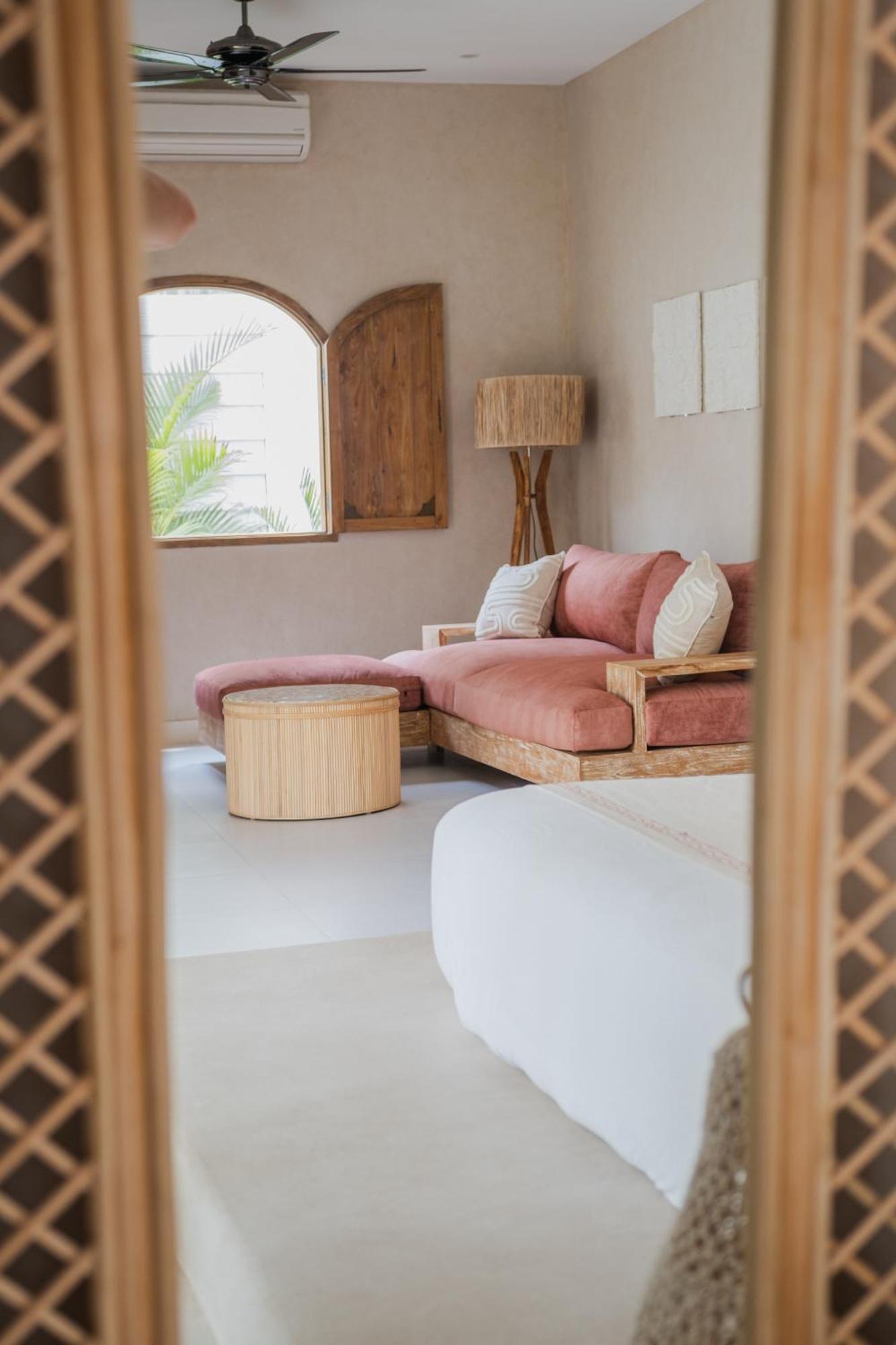 Gili Boho Villas - Aesthetic Private Pool Villas Гілі-Траванган Екстер'єр фото